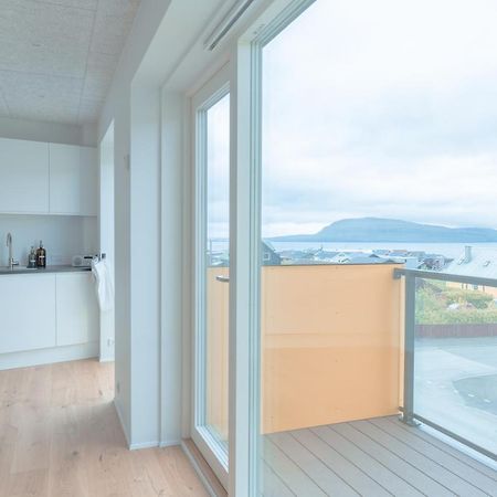 New / Stunning Sea View / Light / 3 Br Lägenhet Tórshavn Exteriör bild