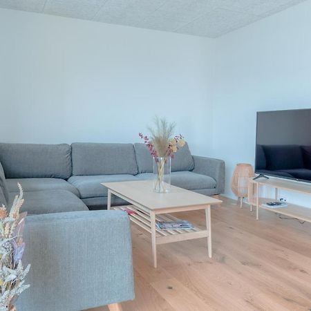 New / Stunning Sea View / Light / 3 Br Lägenhet Tórshavn Exteriör bild